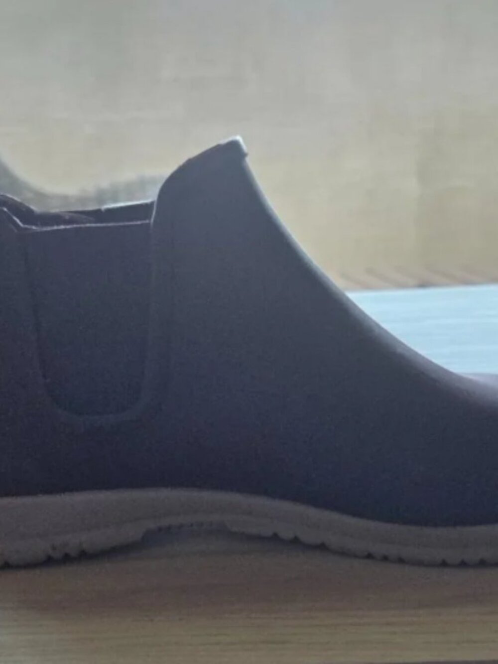 BOGS Women's Waterproof Chelsea Rain Boots in Plum Size 9 - Picture 3 of 4